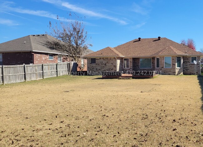 Building Photo - 7214 Red Pine Dr