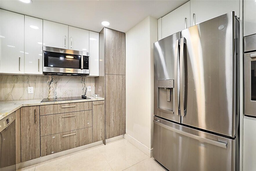 Building Photo - 2800 N Ocean Dr