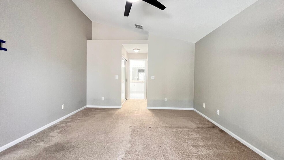 Building Photo - 1627 Oak Berry Cir