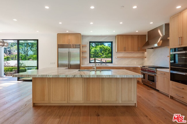 Building Photo - 382 Aderno Way