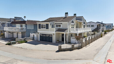 Building Photo - 1410 Marine Way