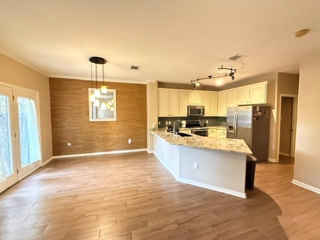 Building Photo - 3300 Forest Creek Dr