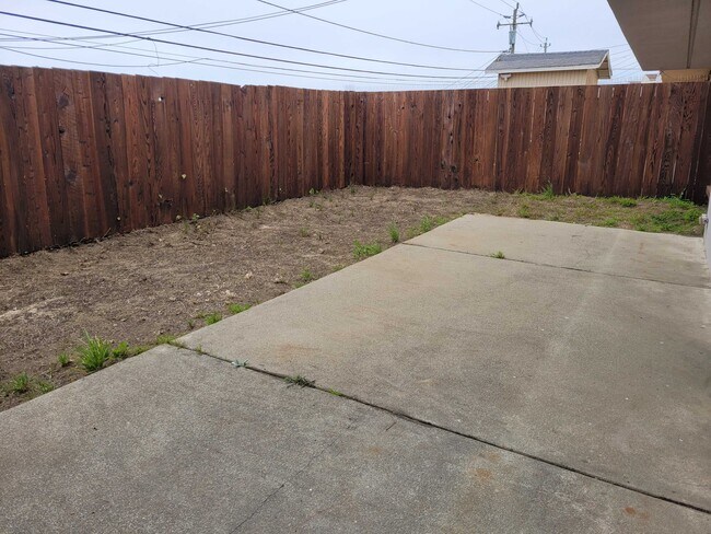 Building Photo - 54 Edgemont Dr