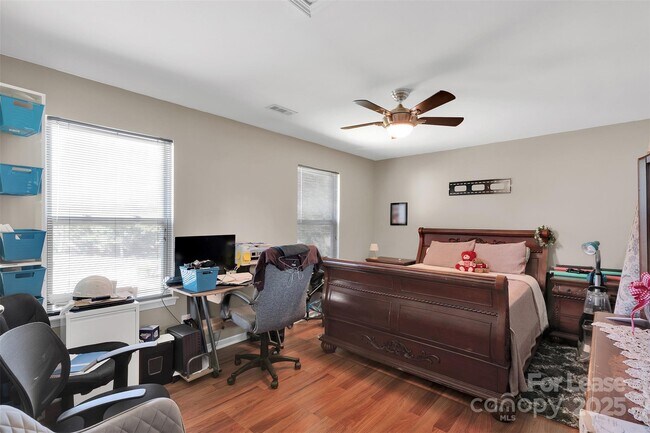 Building Photo - 600 Latimer Way
