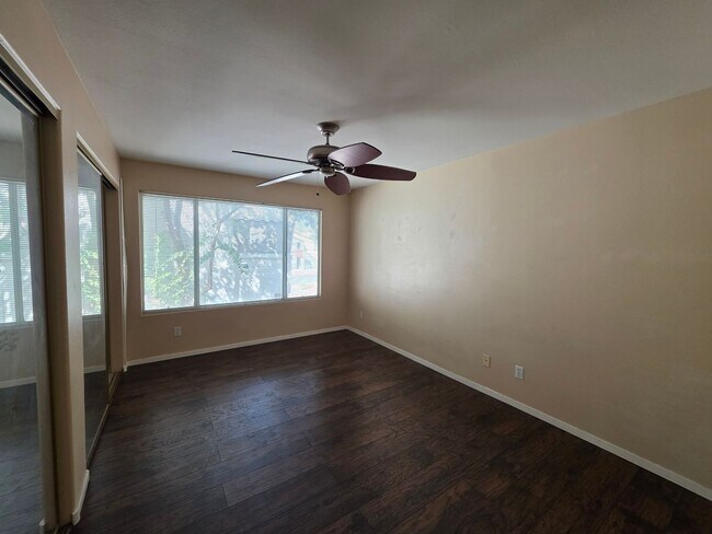 Building Photo - Welcome Home To Canyon Willow