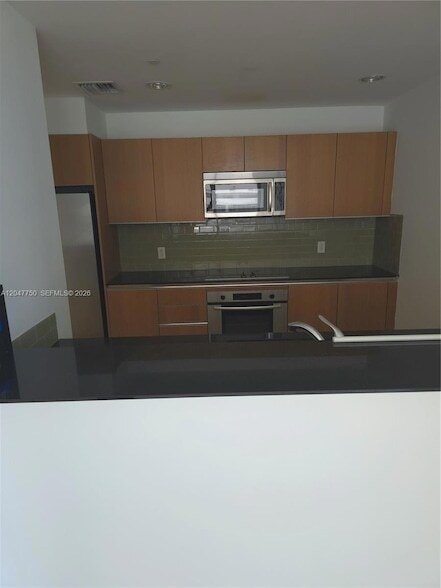 Building Photo - 1060 Brickell Ave