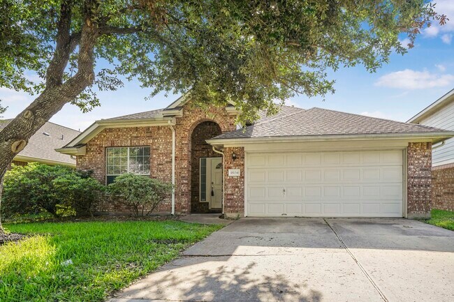 Building Photo - 18134 Stone Trail Manor Dr