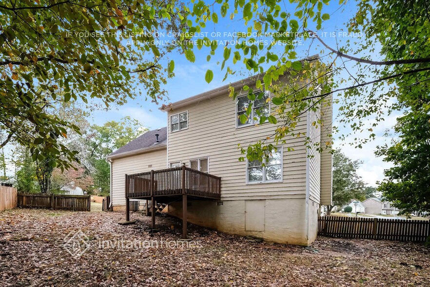 Building Photo - 175 Park Meadows Dr SW