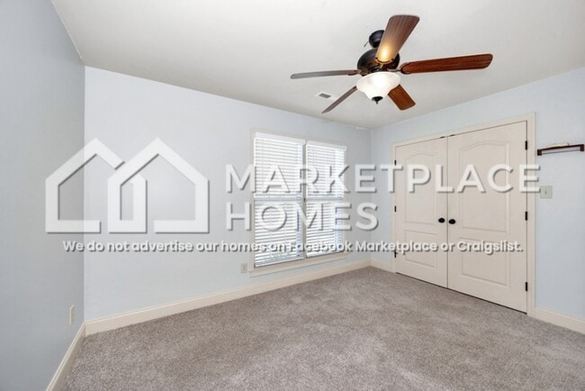 Building Photo - 1015 Ashenbury Park