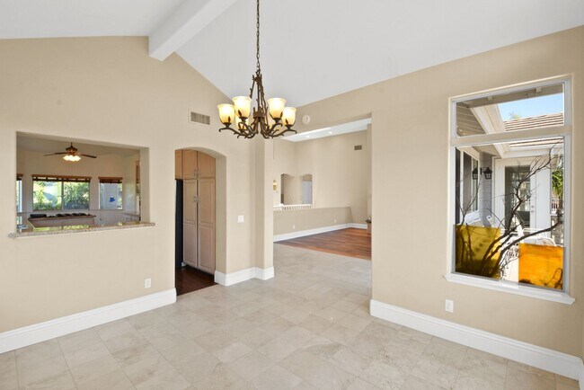 Building Photo - Stunning 3 Bed | 2.5 Bath Home with Office...