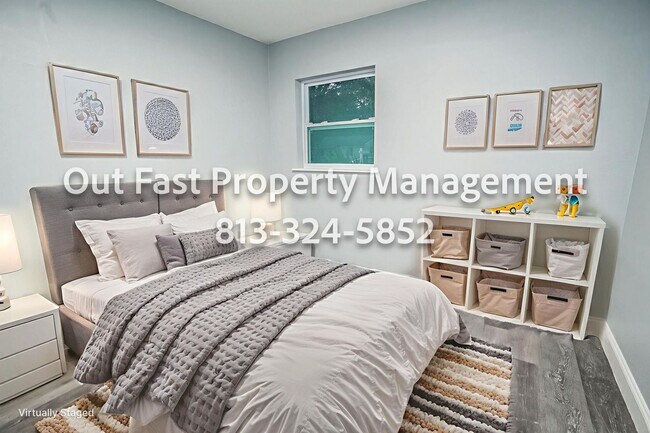 Building Photo - Bright Corner-Lot Home Near Bayshore and City Conveniences