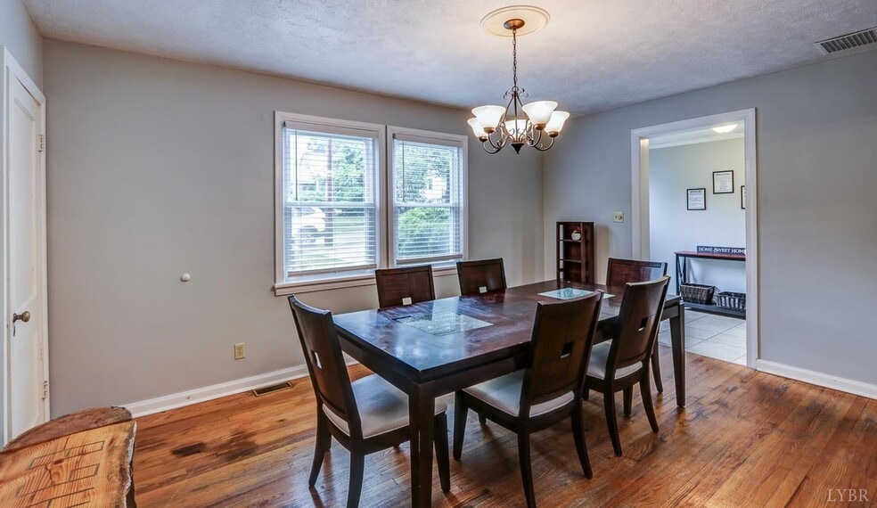 Dining Room - 4920 Myrtle St