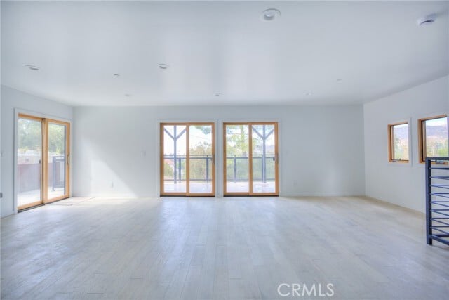 Building Photo - 470 Sycamore Glen