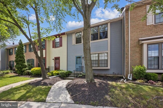 Primary Photo - 838 Kings Croft Dr