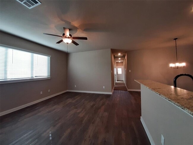 Building Photo - 9815 Grosbeak Ln