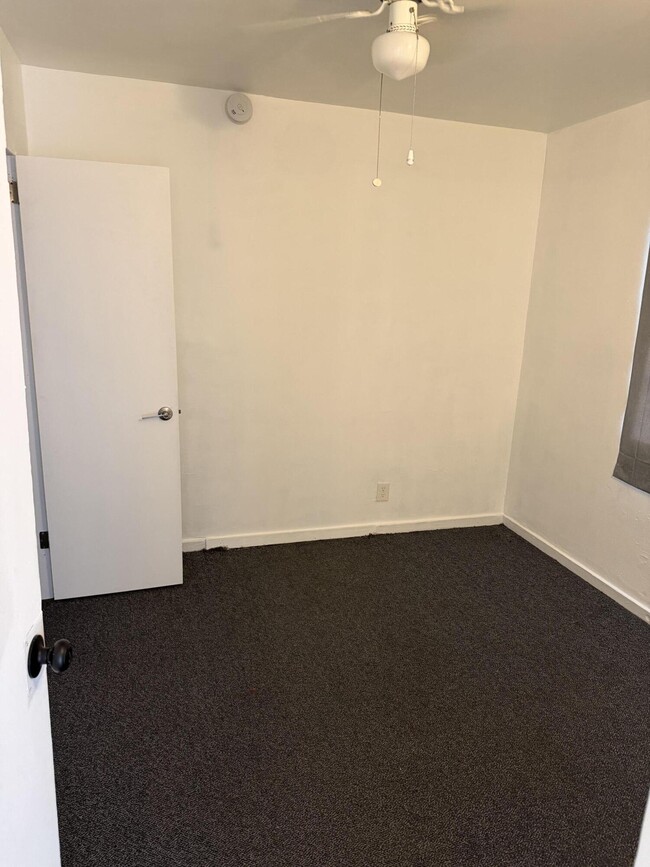 Building Photo - 245 SW 14th Ave