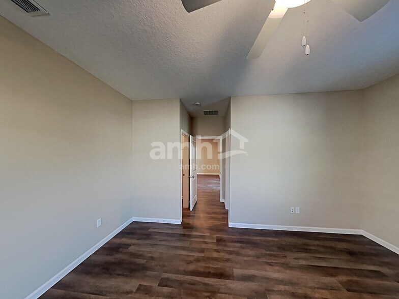 Building Photo - 40 Hemlock Pt