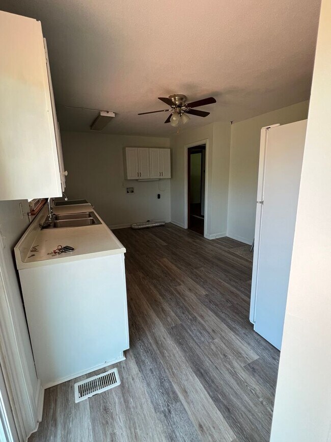 Building Photo - 5014 Unicoi Dr