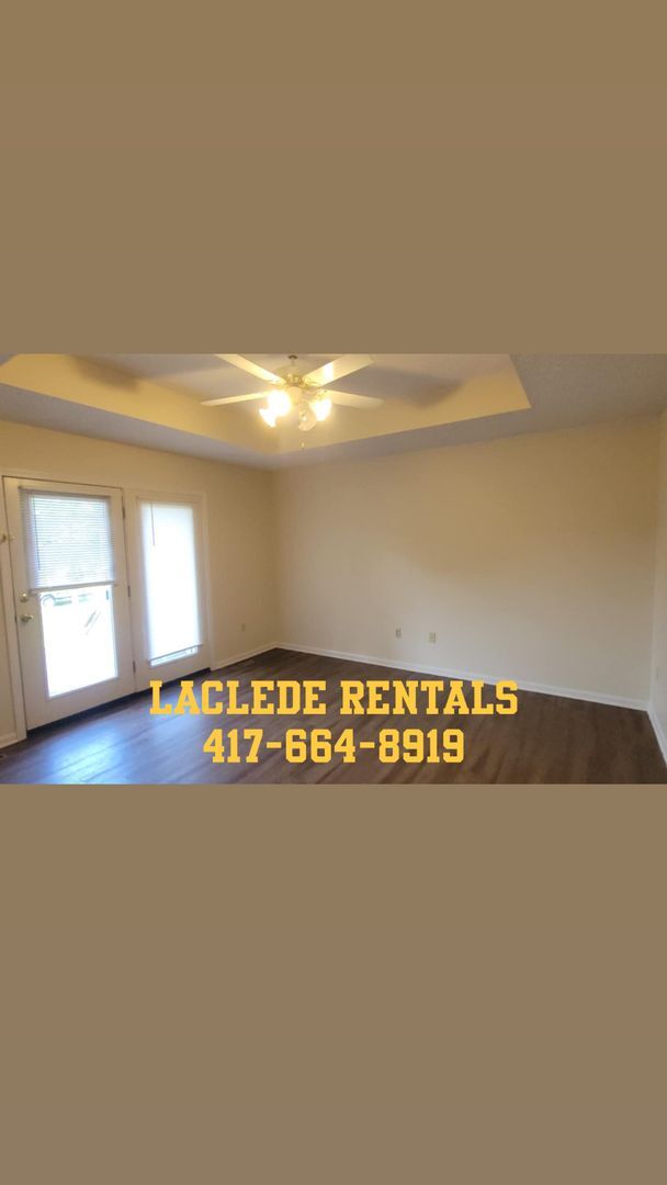 Building Photo - 2 BED 2 BATH DUPLEX FOR RENT