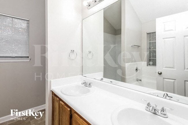 Building Photo - 1591 Elizabeth Ln