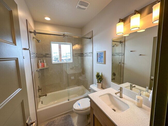 Building Photo - 4859 Bailey Ln