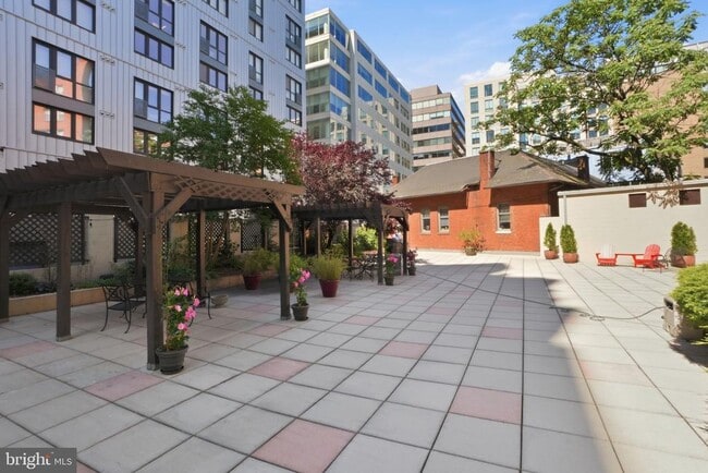 Building Photo - 1312 Massachusetts Ave NW