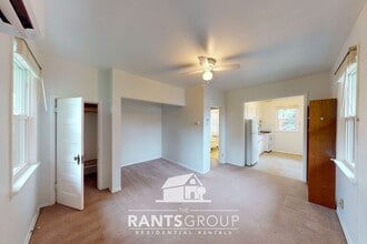 Building Photo - 180