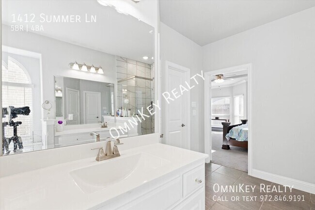 Building Photo - 1412 Summer Ln