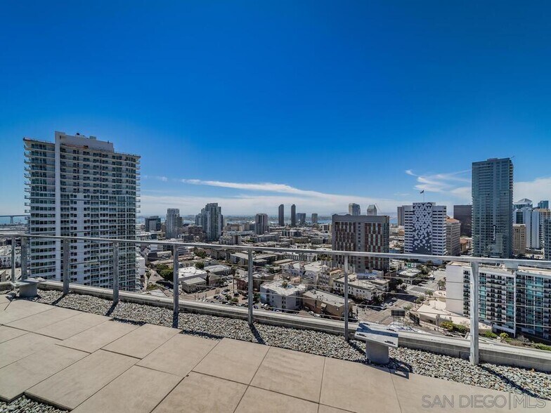 Roof Deck View - 1080 Park Blvd