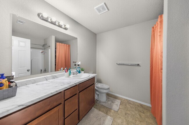 Building Photo - Charming home in Bentonville School District