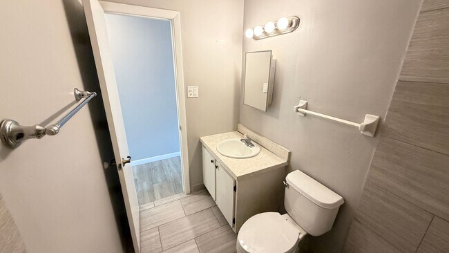 Building Photo - Timeless Charm Meets Modern Living — A 2BD/2BA Casselberry Gem You’ll Fall In Love With! WASHER &...