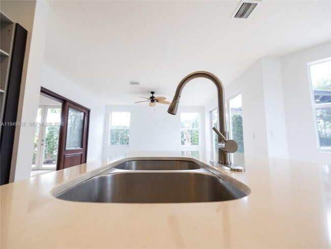 Building Photo - 7010 NW 106th Ave