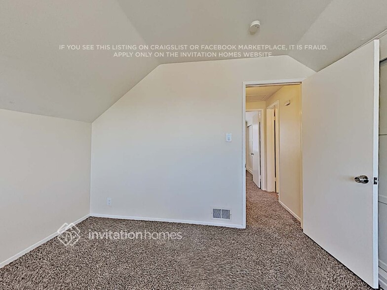 Building Photo - 14804 Rayfield Dr
