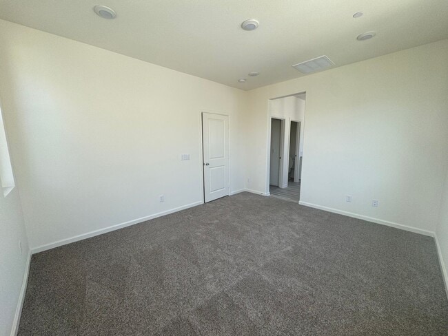 Building Photo - Beautiful Brand New Home