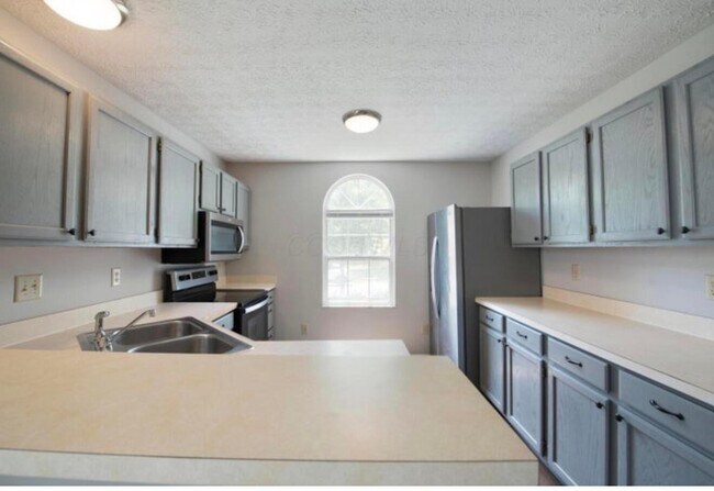 Building Photo - 3518 Westbay Dr