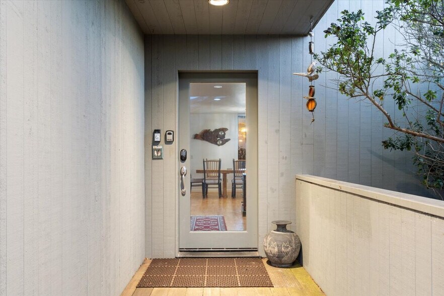 Building Photo - 150 Cypress Loop