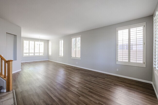 Building Photo - COMING SOON!! INCREDIBLE 5-BEDROOM 3 BATH, ALMOST 4000 SFT IN CORE CHANDLER