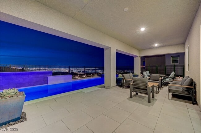 Building Photo - 510 Duvet Ct