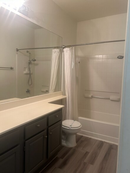 Building Photo - 11375 E Sahuaro Dr