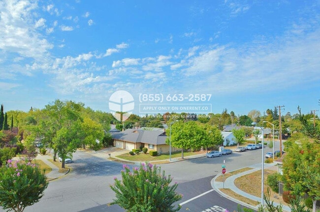 Building Photo - 38700 Tyson Ln