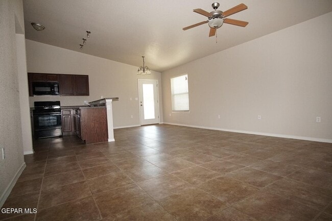 Building Photo - 10692 Canyon Sage Dr