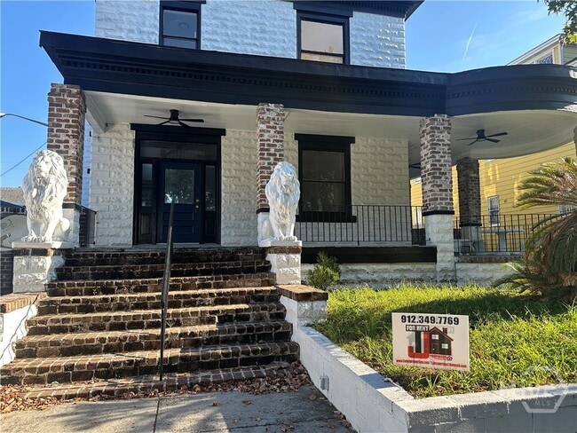 Building Photo - 312 W 37th St