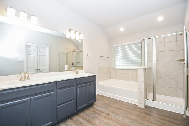 Building Photo - 17811 Chartertree Ln