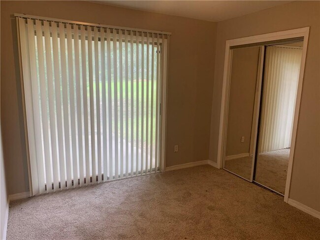 Building Photo - 3062 Pickell Dr