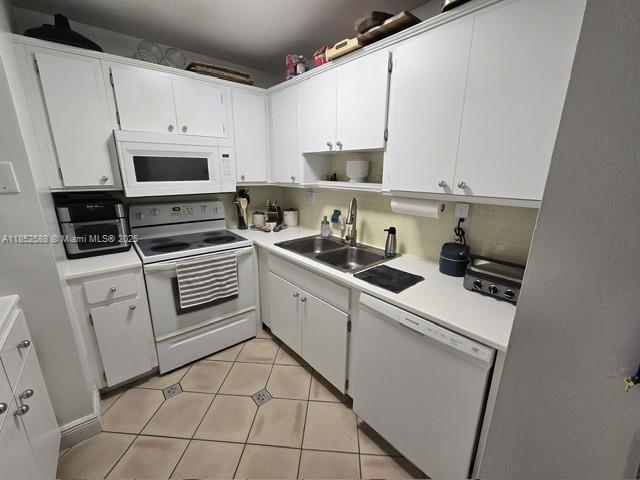 Building Photo - 1440 Brickell Bay Dr