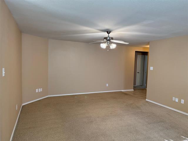 Building Photo - 9928 Southgate Dr