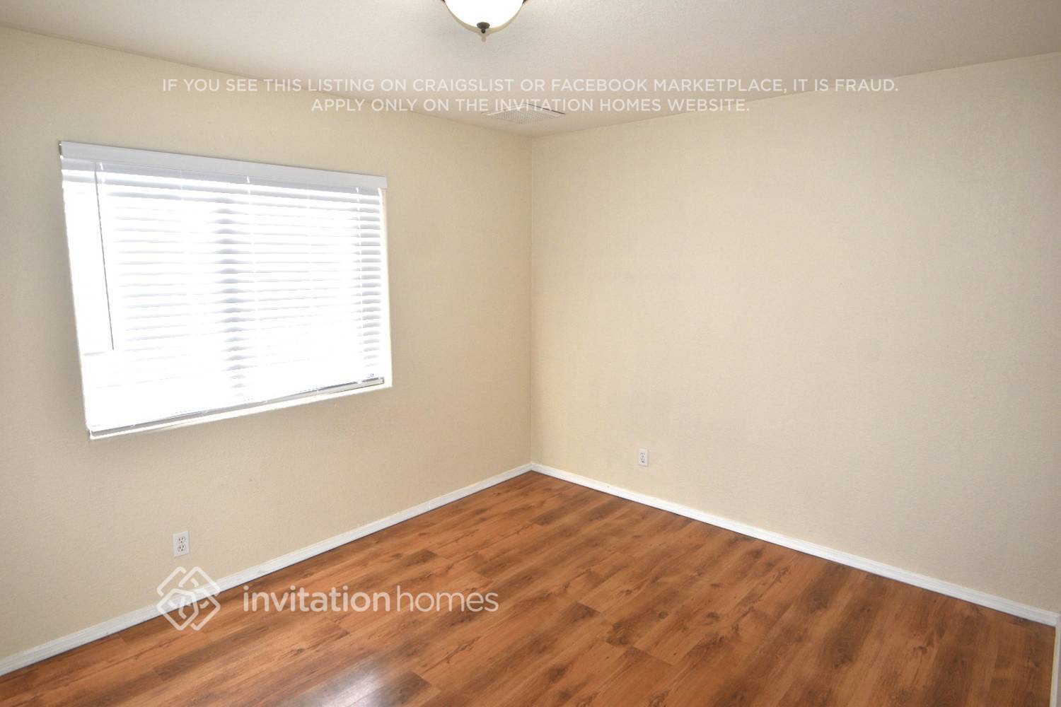 Building Photo - 1802 W Oraibi Dr