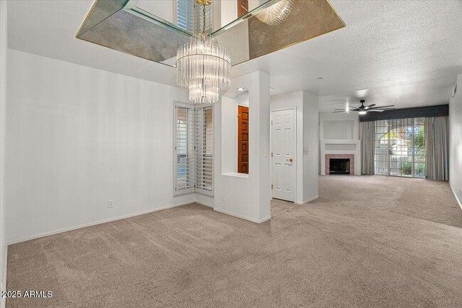 Building Photo - 5200 S Lakeshore Dr