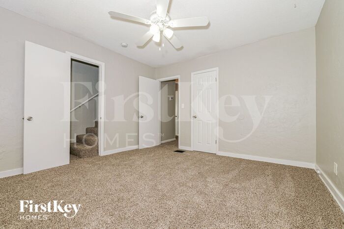 Building Photo - 8000 E 87th St