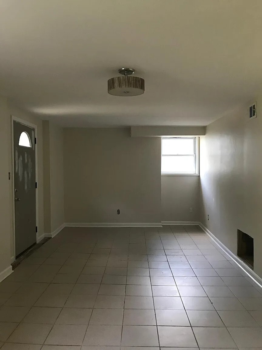 Building Photo - 1557 Conway Rd